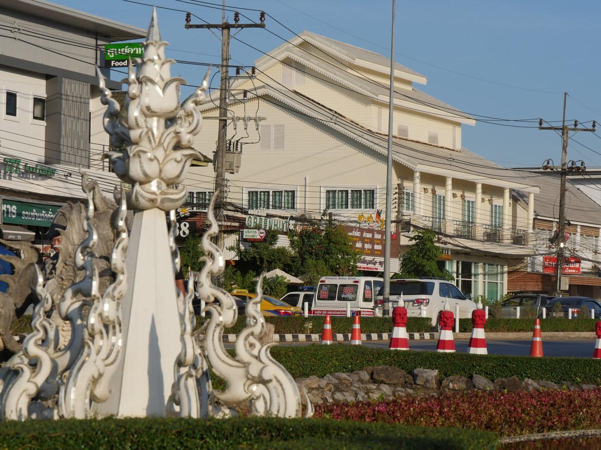 โรงแรมเรือนพนเอก เชียงราย ภายนอก รูปภาพ